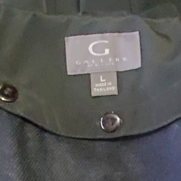 Coat - Picture 6 of 6